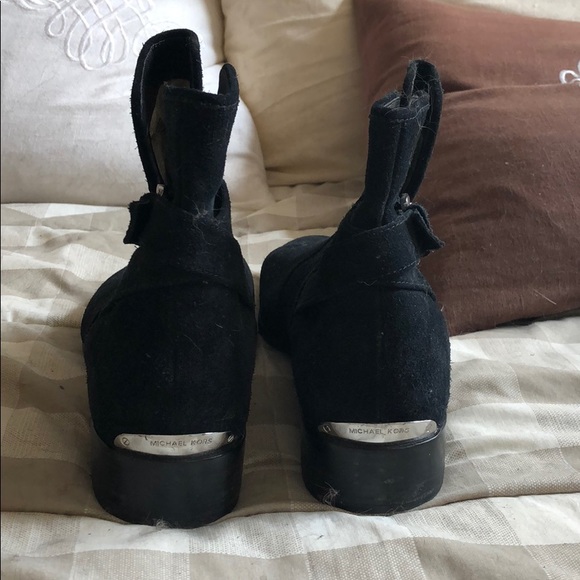 Michael Kors black suede booties (hidden wedge) - Picture 5 of 6